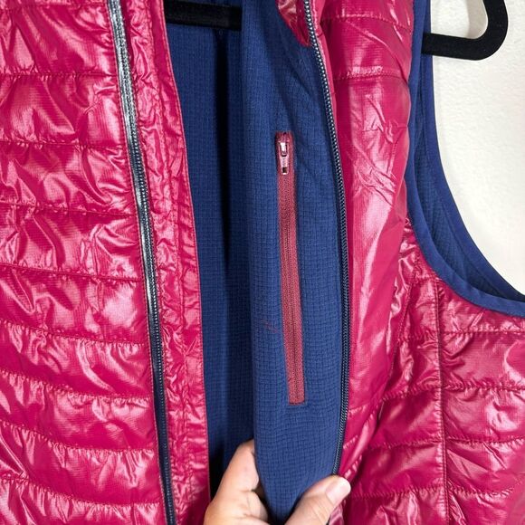 Vineyard Vines Shiny Mountain Weekend Quilted Vest Beet Red Women’s Size Medium - Picture 5 of 9